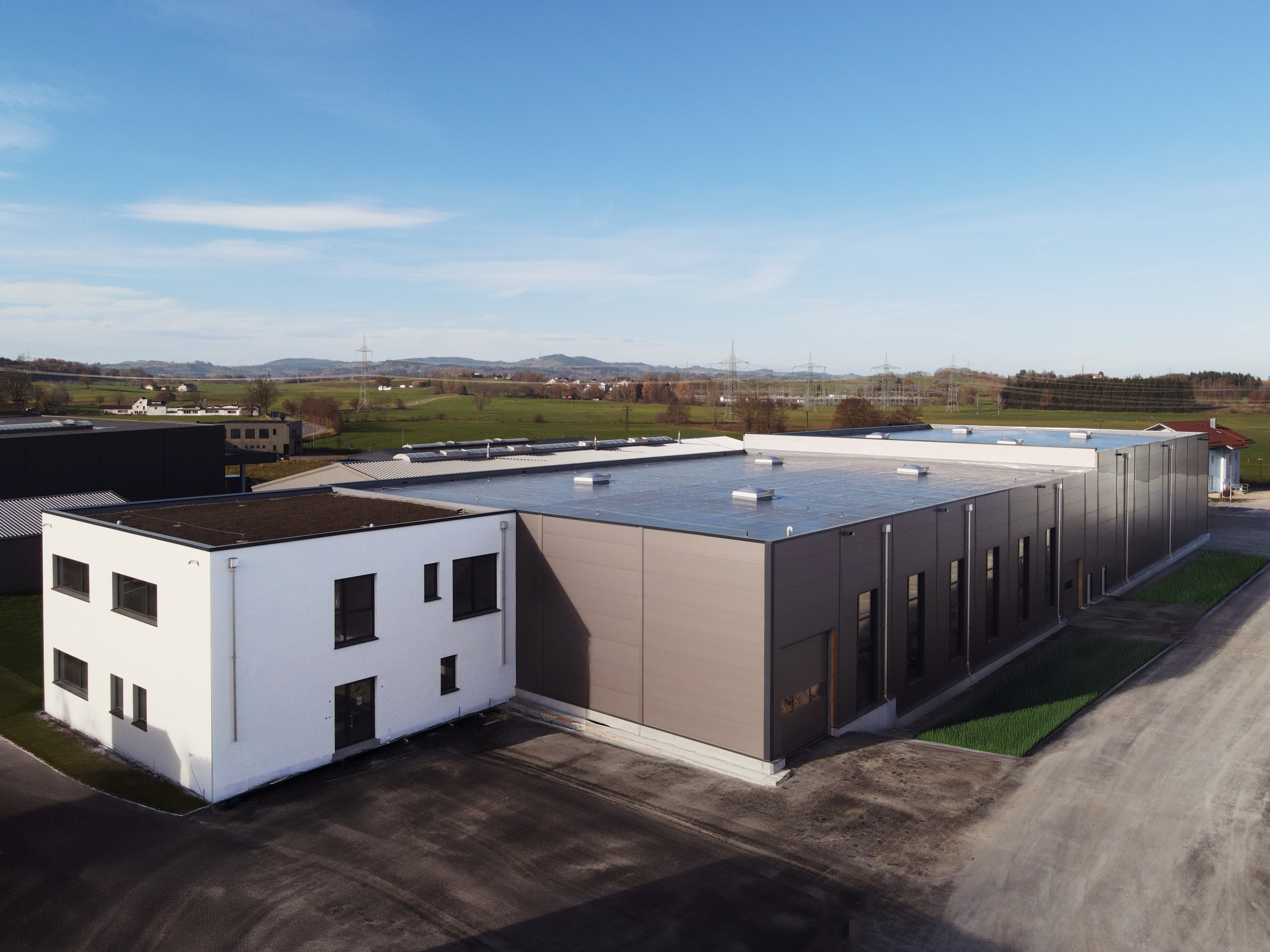 Produktionsgebäude von Dalla Betta Kartonagen im Allgäu